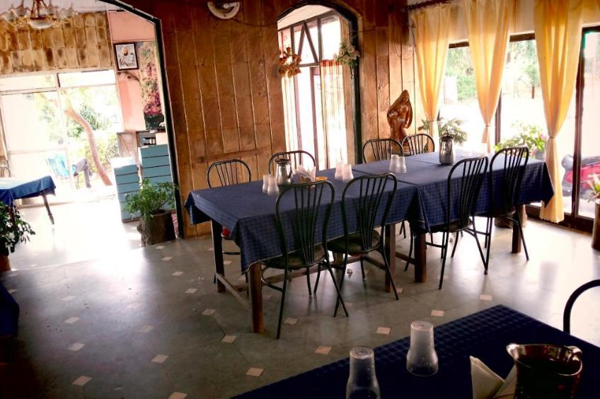 Hotel Khalsa -Lake View Pachmarhi Exterior photo